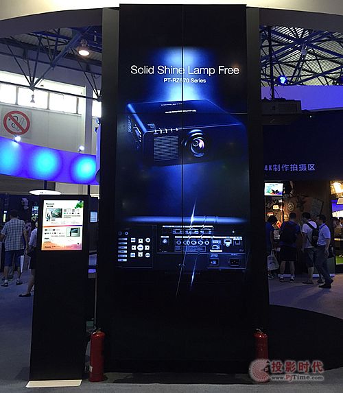 【多屏布局 松下超窄邊監視器助陣BIRTV2015】PjTime.COM監視器 行業新聞